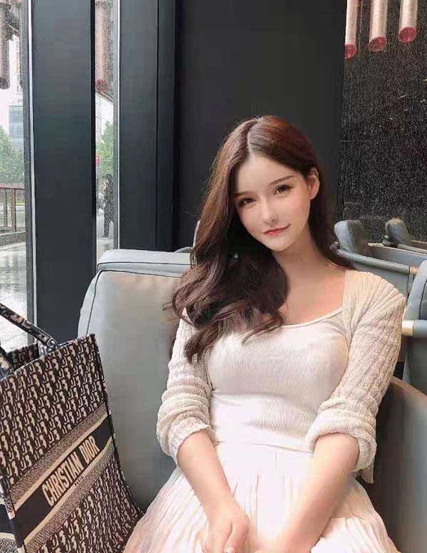 巴黎外围模特经纪人